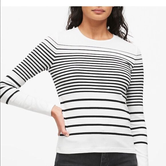 Banana Republic L/S Ribbed Crew Neck Top - Picture 1 of 8